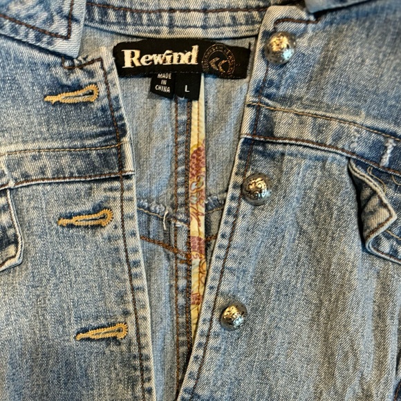 Women’s Denim Vintage Crop Jacket, Button up - Picture 3 of 3